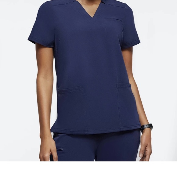 New scrubs set with jogger pants - Picture 2 of 5